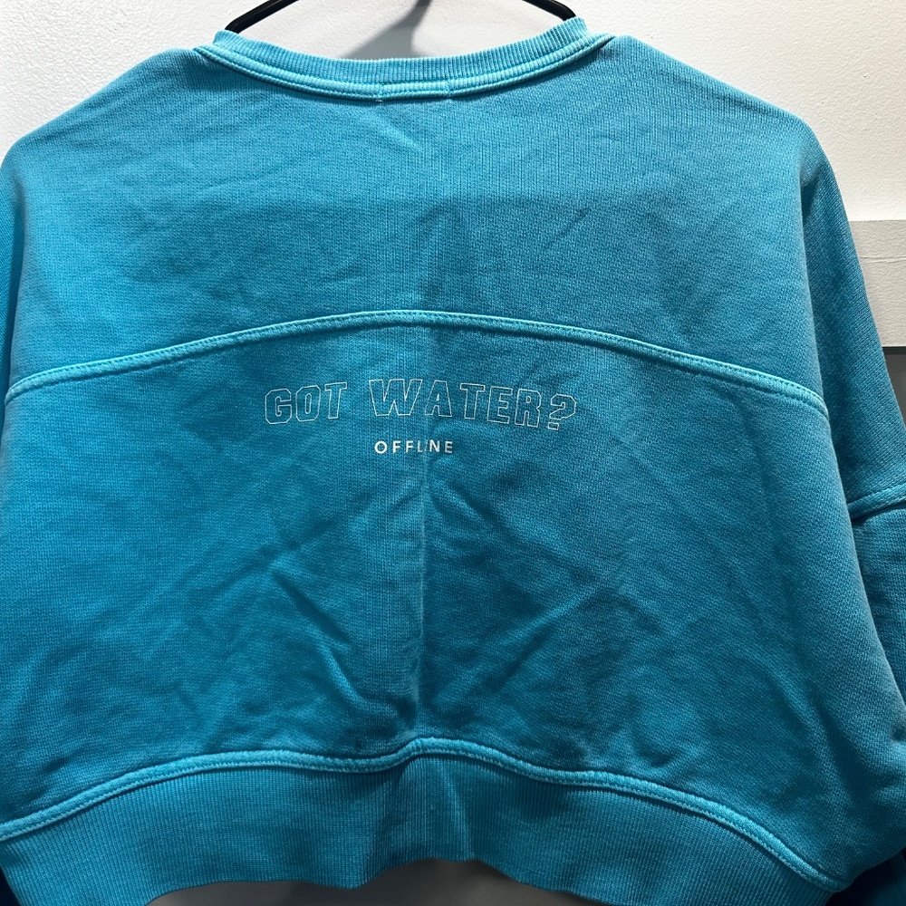 NWT Offline by Aerie Teal Cropped "Got Water" Sweatshirt w/thumbholes - Picture 4 of 4